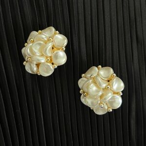 VINTAGE 50s/60s FAUX PEARL ART DECO CLIP ON STATEMENT EARRINGS